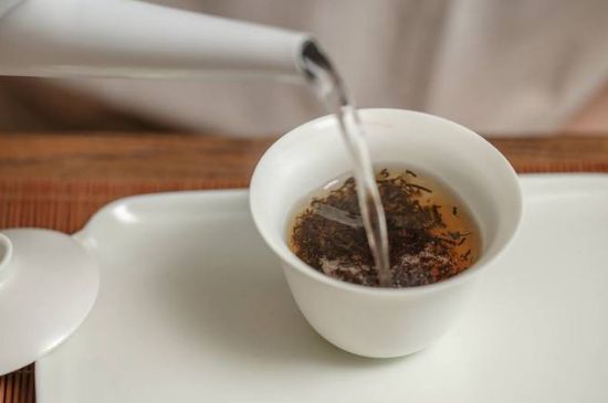 各類茶的注水方式，不同的茶泡茶時(shí)怎么注水