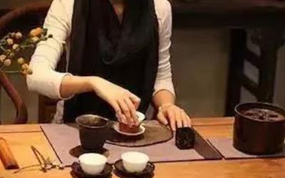 三才蓋碗的正確拿法，三才蓋碗抓碗法圖解