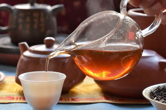 老茶浸蜜有什么功效，茶葉浸蜂蜜治咳嗽