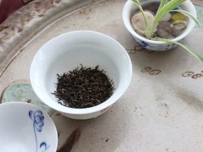 喝茶的好處和壞處分別是什么，長期喝茶有什么危害？