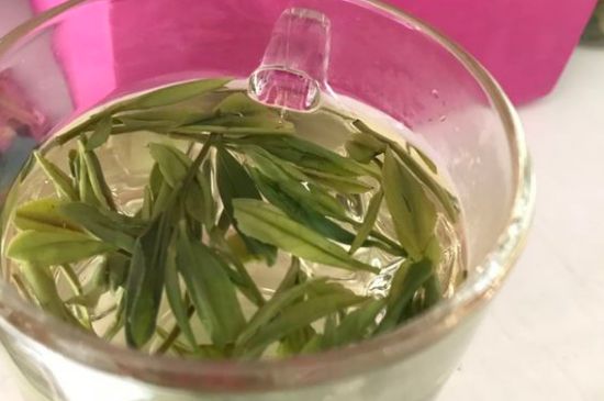 正常下一斤茶葉能喝多久，一個(gè)人一般一個(gè)月喝多少茶葉