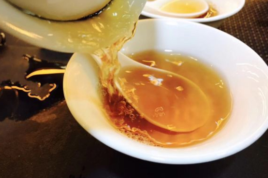 肉桂可以用紫砂壺沖泡嗎，紫砂壺能泡武夷巖茶肉桂用嗎？