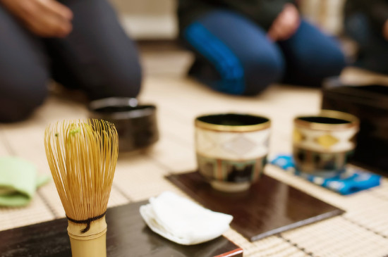 女人喝茶要行扣茶禮嗎，叩茶禮女士能用嗎？