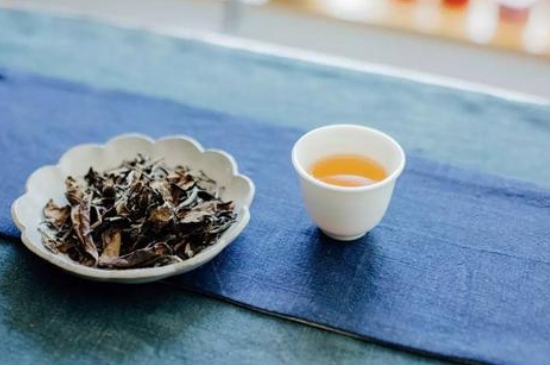 福鼎白茶能長時間悶泡嗎，老白茶可以悶著喝嗎？