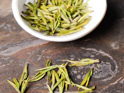 白茶品質(zhì)如何區(qū)分，白茶的優(yōu)劣質(zhì)量辨別方法