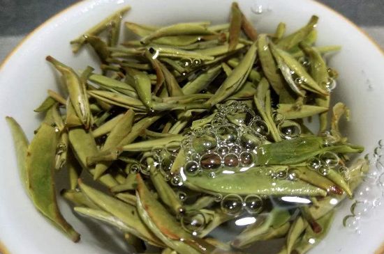 老茶和新茶哪個(gè)好，老茶好喝還是新茶好喝