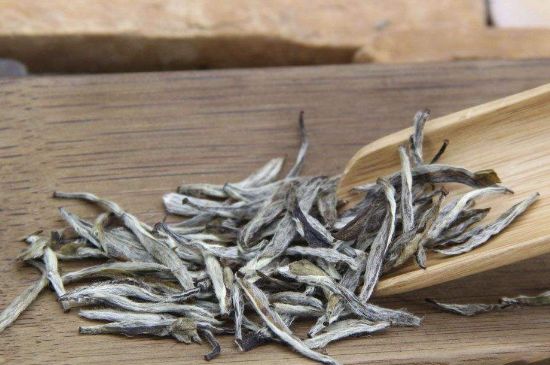 春茶季怎么辨別白毫銀針的好壞，好的白毫銀針如何選購(gòu)？