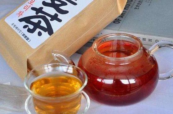 飯店喝的聞起很香的茶，餐館里的蕎麥茶還是大麥茶？