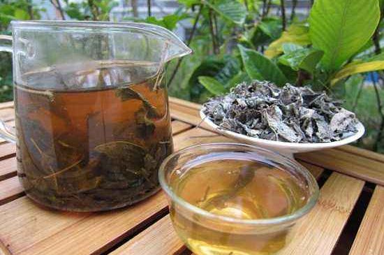 怎樣辨別莓茶發(fā)霉了，莓茶發(fā)霉和白霜的區(qū)別