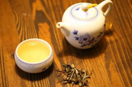 什么茶葉容易放香精，香精茶有什么危害？