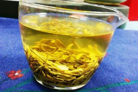 老茶和新茶哪個(gè)好，老茶好喝還是新茶好喝