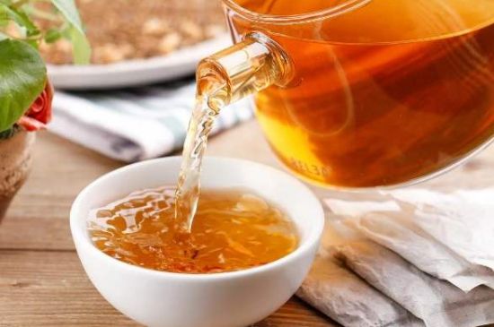 飯店喝的聞起很香的茶，餐館里的蕎麥茶還是大麥茶？