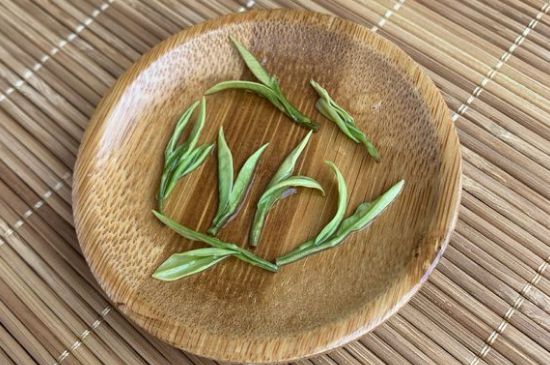 安吉白茶夏天怎么保存，安吉白茶能冷凍儲存嗎？