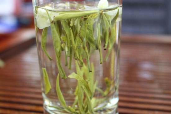 茉莉銀針適合什么人喝，茉莉銀針茶有什么功效