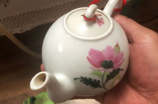 瓷壺適合泡什么茶，瓷器茶具喝什么茶好