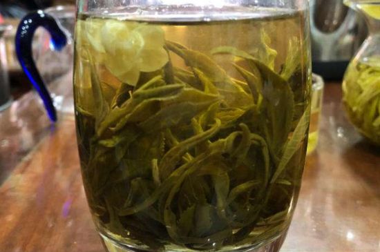 茉莉龍珠泡開(kāi)后為什么都是梗，茉莉龍珠泡開(kāi)后什么樣？