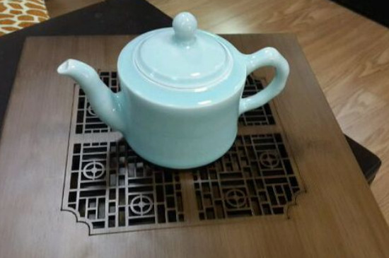 瓷壺適合泡什么茶，瓷器茶具喝什么茶好