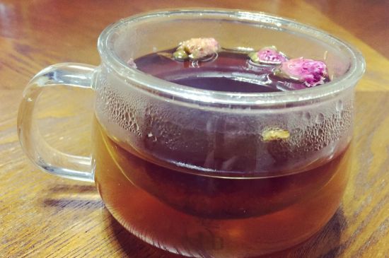 喝玫瑰花茶能祛斑嗎，玫瑰花茶有祛斑的功效嗎？