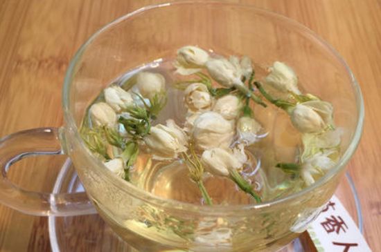 茉莉泡水禁忌，茉莉干花泡水的功效與禁忌