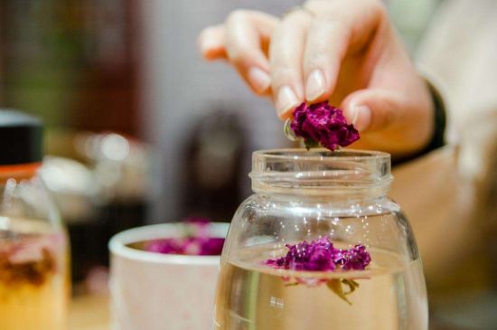 好玫瑰花茶多少錢一斤啊，玫瑰花茶價格多少錢合理？