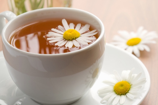 經(jīng)常菊花泡水好嗎，喝菊花茶有什么好處？