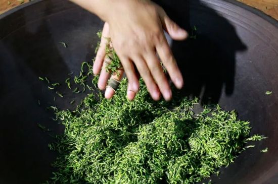 茶葉怎么炒制才香，怎樣炒茶葉更香？
