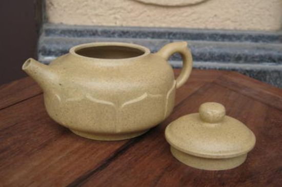 本山綠泥怎么分辨真假，真正的本山綠泥紫砂壺怎么鑒別？