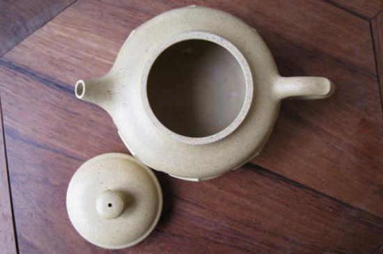 本山綠泥怎么分辨真假，真正的本山綠泥紫砂壺怎么鑒別？