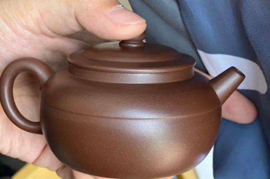 新買(mǎi)的紫砂壺為什么會(huì)裂，真的紫砂壺是不是很容易開(kāi)裂？