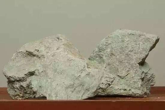 本山綠泥怎么分辨真假，真正的本山綠泥紫砂壺怎么鑒別？