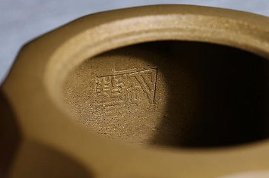 紫砂壺密密麻麻黑點(diǎn)，布滿了很多小黑點(diǎn)的紫砂好嗎