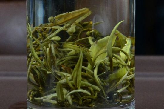 茉莉龍珠什么季節(jié)喝，夏天適合喝茉莉龍珠茶