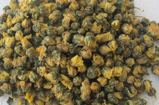 菊花茶大朵小朵有什么區(qū)別，菊花喝大朵還是小朵？