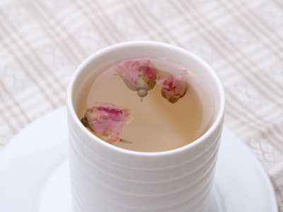 干玫瑰花泡前需要洗嗎，泡玫瑰花需要洗一下嗎？