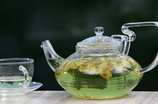 菊花茶天天喝行嗎，每天喝菊花泡茶喝好嗎？