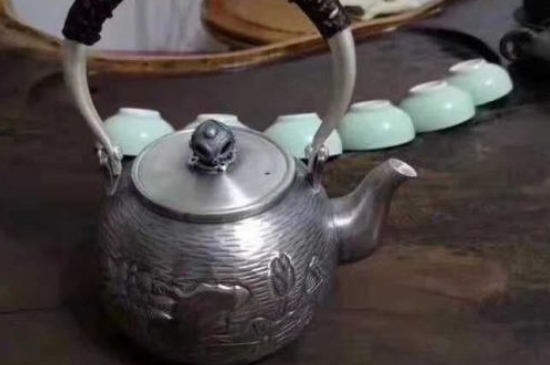 常見(jiàn)的七大材質(zhì)的茶具優(yōu)缺點(diǎn)，用什么材質(zhì)的茶具泡茶最好？