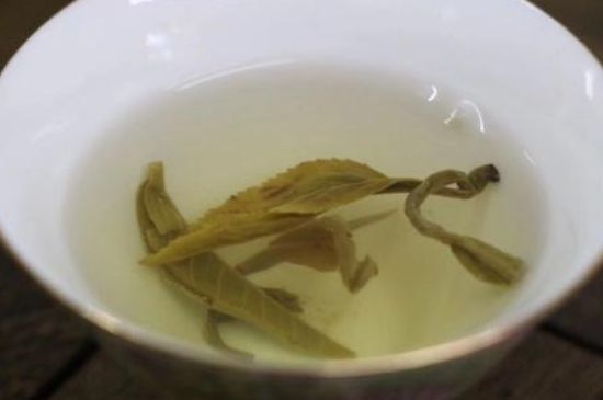 茉莉龍珠泡開(kāi)后為什么都是梗，茉莉龍珠泡開(kāi)后什么樣？