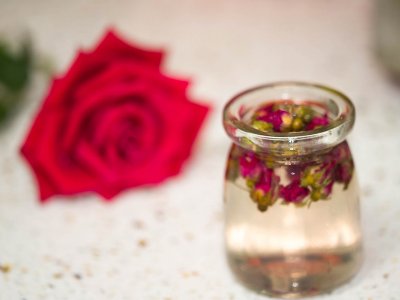 玫瑰花茶能豐胸嗎，天然豐胸花茶