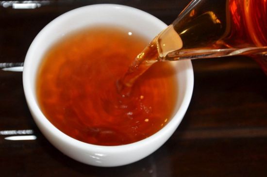 茯磚茶與普洱茶哪個好，茯茶和普洱茶口味區(qū)別