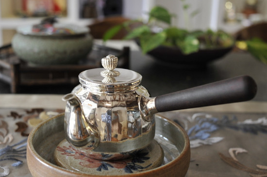 黑茶用什么壺煮最好，黑茶用什么煮效果好？