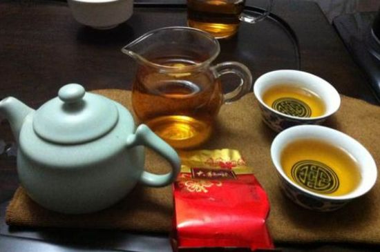 肉桂茶和大紅袍哪個貴，武夷山肉桂與大紅袍的價格比較