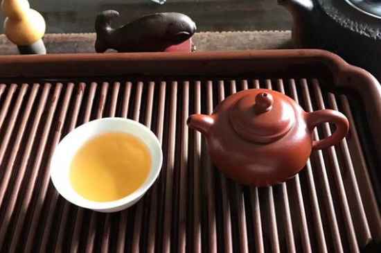 正山小種適合女人喝嗎，女人經(jīng)常喝正山小種茶好嗎