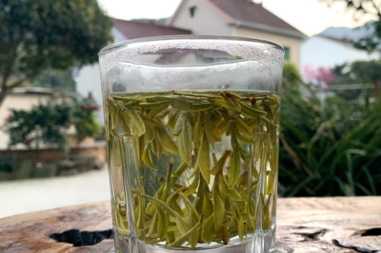 西湖龍井茶頭采和二采區(qū)別，明前龍井一采和二采什么味道？