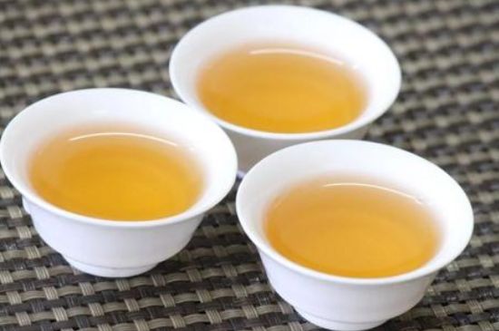 蜜蘭香和鴨屎香區(qū)別，鳳凰單樅鴨屎香vs蜜蘭香圖片對比