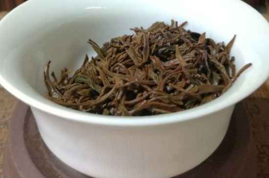 正山小種適合女人喝嗎，女人經(jīng)常喝正山小種茶好嗎