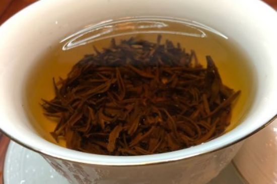 女人晚上喝紅茶好嗎，女人紅茶啥時候喝最好？