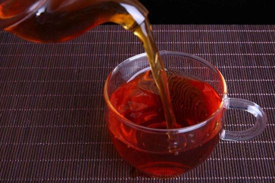 紅茶會加重濕氣嗎，喝什么茶能去除體內(nèi)濕氣