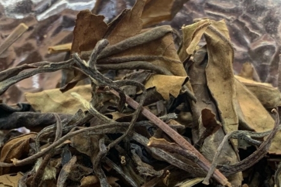 老白茶上火還是去火？夏季喝煮的老白茶會(huì)容易上火！