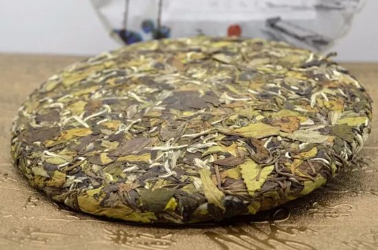 怎么撬老白茶茶餅不容易碎，福鼎白茶如何撬茶方法