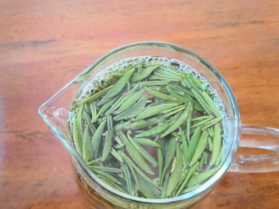 竹葉青和毛尖的區(qū)別，竹葉青和信陽毛尖哪個(gè)好？